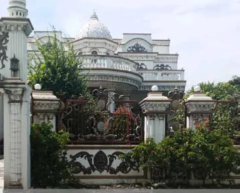 RUMAH MEWAH &amp; LUAS DI KAB. JOMBANG - NPL227-6