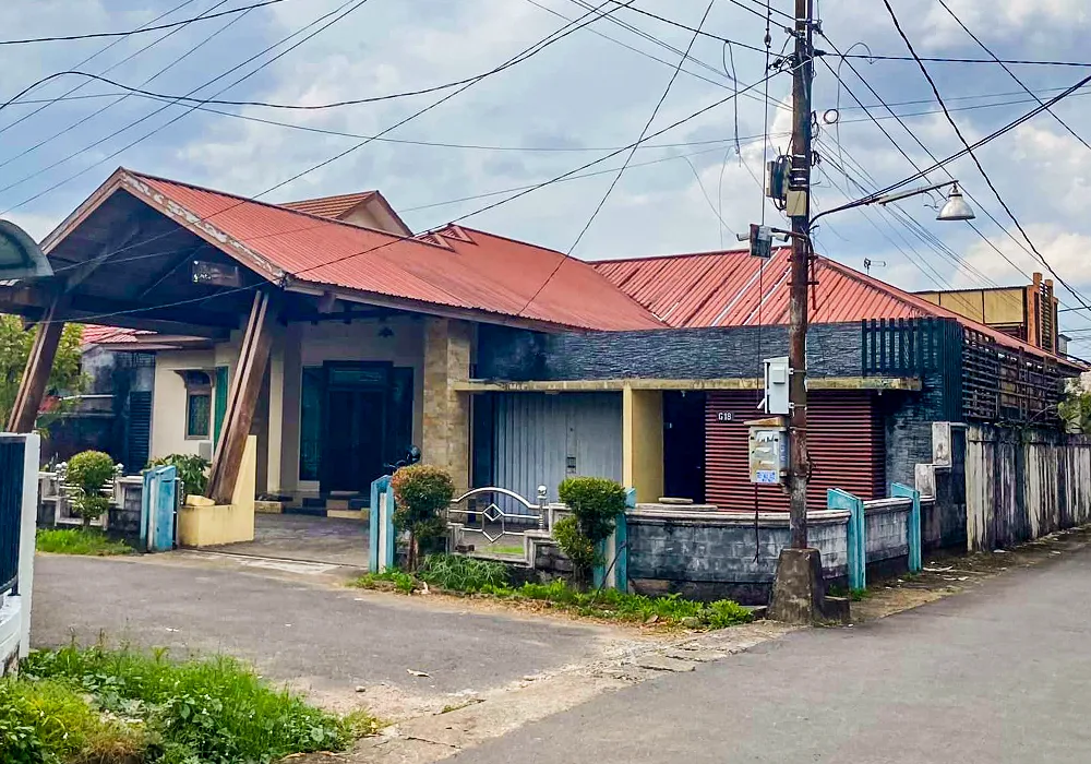 RUMAH DI KOTA PONTIANAK - NPL089-1