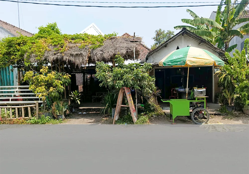 RUMAH DI KAB. JOMBANG - NPL227-5