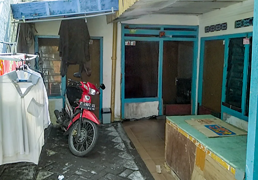 RUMAH DI KOTA SURABAYA - NPL292-1