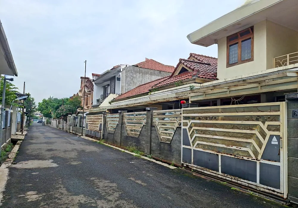 RUMAH DI KOTA BANDUNG - WOFF210-1