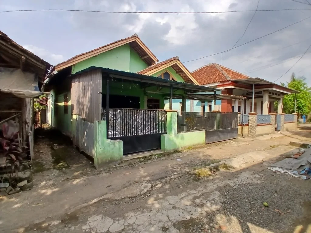 RUMAH DI KAB. CIREBON - WOFF4276-1
