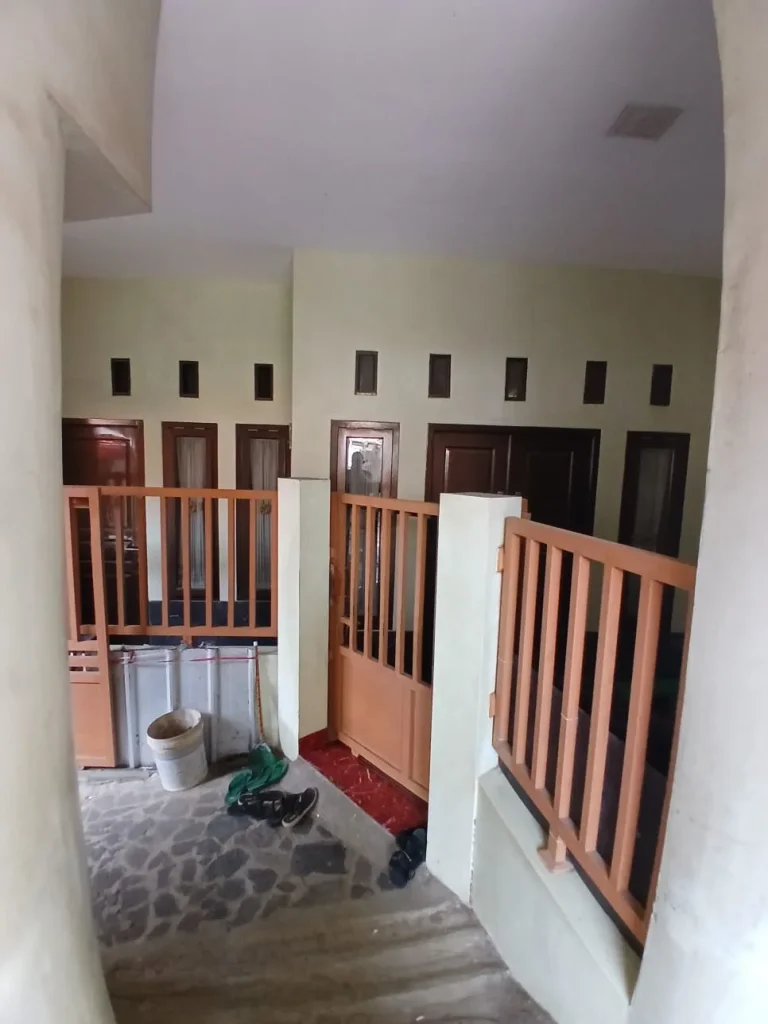 RUMAH DI KAB. CIREBON - WOFF4281-1