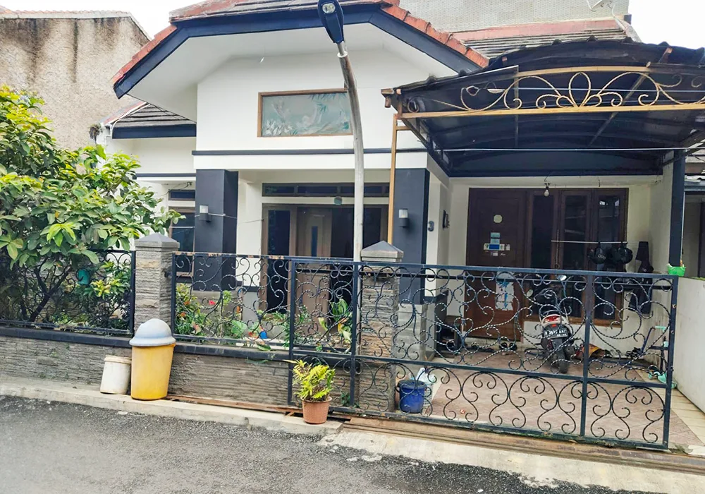 RUMAH DI KOTA BANDUNG - WOFF732-1