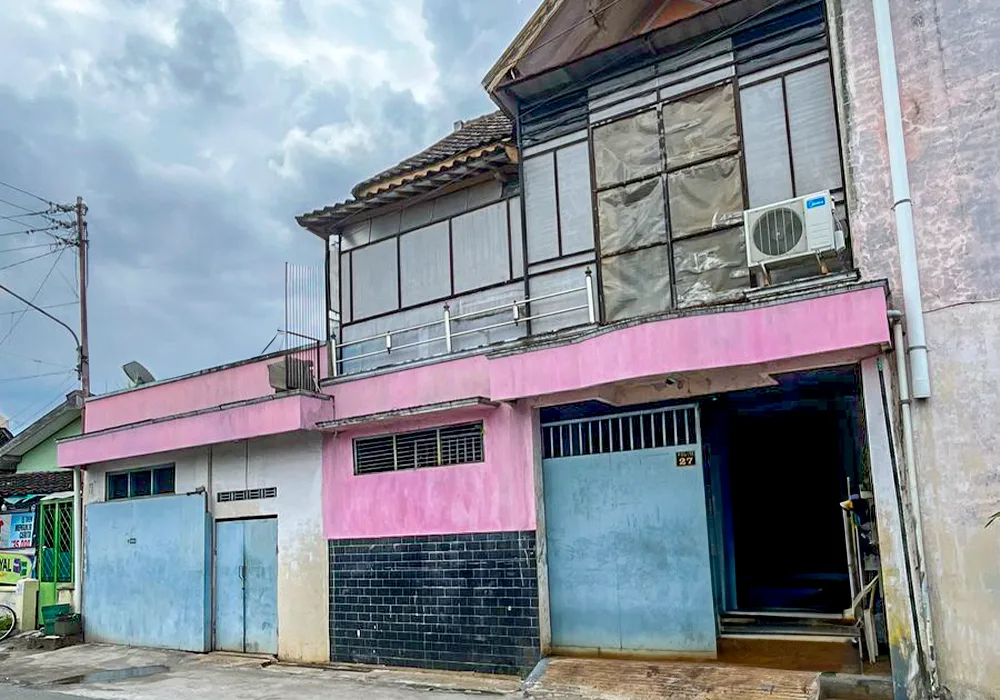 RUMAH DI KOTA SURAKARTA - WOFF875-1
